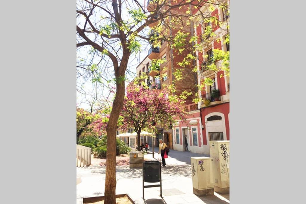 Sunny Apartment Gracia - Joanic Renovated Barcelona Eksteriør billede